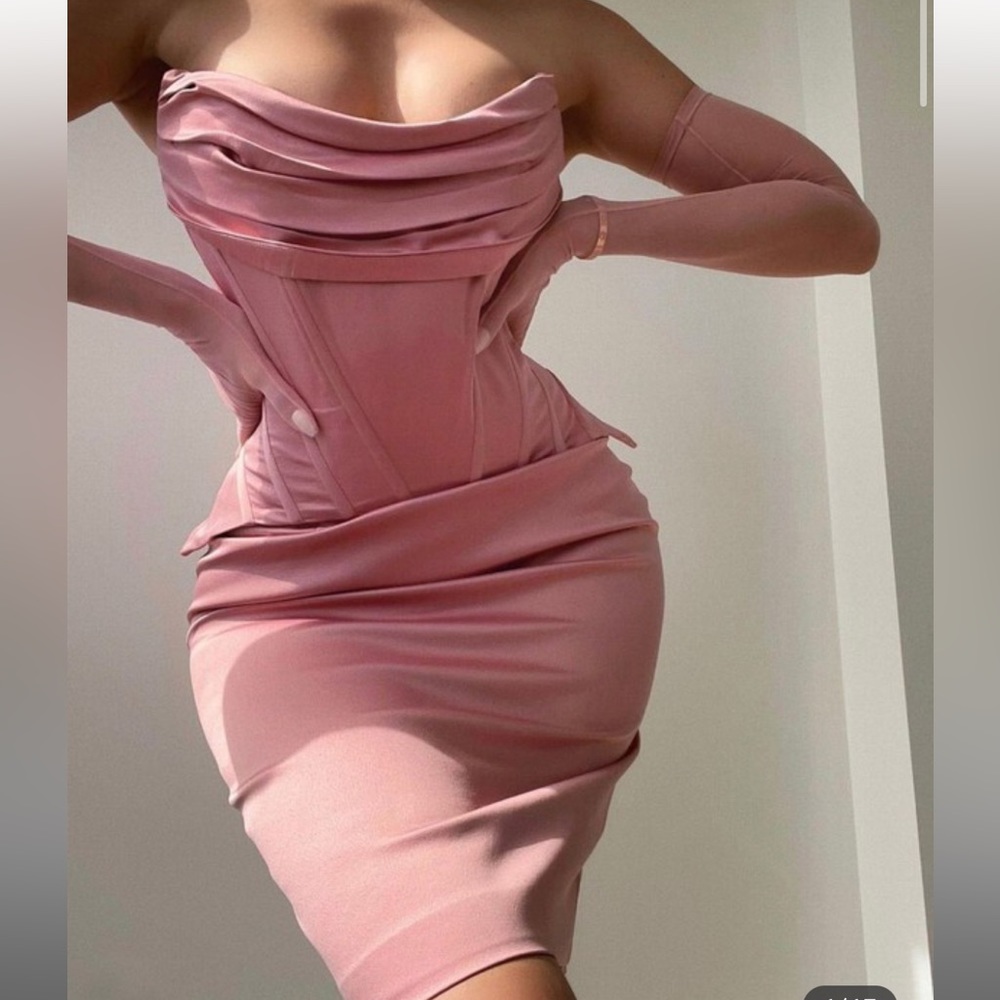 NWT Miss Circle Strapless Corset MIDI Dress